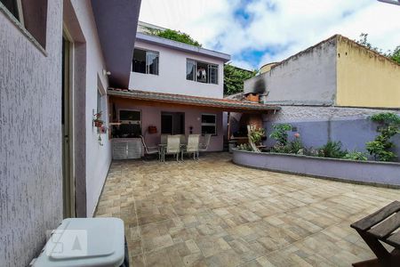 Casa à venda com 350m², 4 quartos e 3 vagas Casa à venda com 350m², 4 quartos e 3 vagasVaranda Gourmet