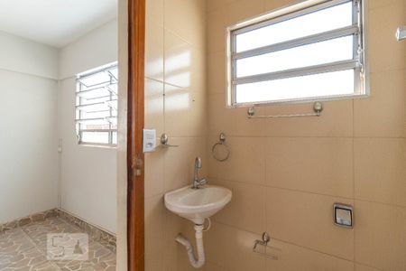 Casa à venda com 373m², 6 quartos e 1 vagaBanheiro de Serviço