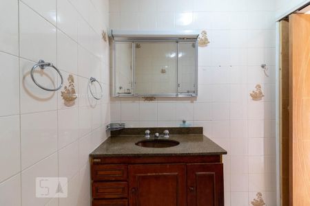 Casa à venda com 373m², 6 quartos e 1 vagaBanheiro