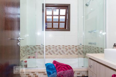 Casa à venda com 230m², 3 quartos e 3 vagasBanheiro da Suíte