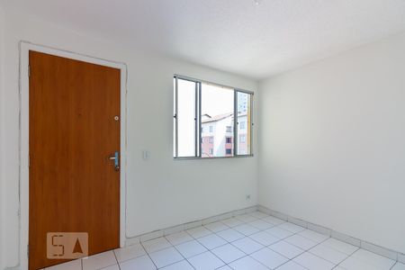 Sala de apartamento para alugar com 2 quartos, 44m² em Conceicao, Osasco