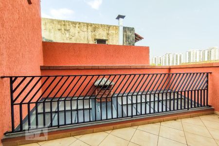 Casa à venda com 400m², 3 quartos e 5 vagas Casa à venda com 400m², 3 quartos e 5 vagasTerraço