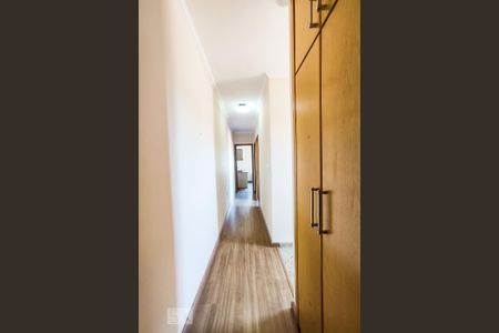 Casa à venda com 400m², 3 quartos e 5 vagas Casa à venda com 400m², 3 quartos e 5 vagasCorredor