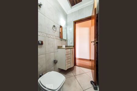 Casa à venda com 400m², 3 quartos e 5 vagas Casa à venda com 400m², 3 quartos e 5 vagasBanheiro