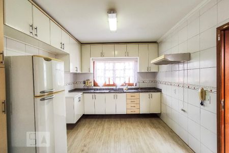 Casa à venda com 400m², 3 quartos e 5 vagas Casa à venda com 400m², 3 quartos e 5 vagasCozinha