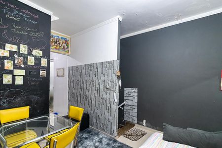 Casa à venda com 86m², 2 quartos e 1 vagaSala