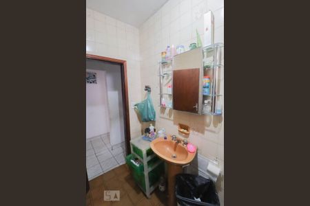 Casa à venda com 500m², 3 quartos e 2 vagasBanheiro