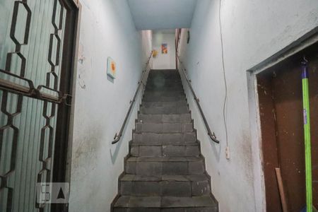 Casa à venda com 500m², 3 quartos e 2 vagasEscada