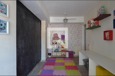 Apartamento para alugar com 64m², 2 quartos e 1 vagaÁrea comum