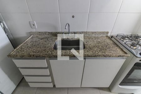 Apartamento para alugar com 64m², 2 quartos e 1 vaga Apartamento para alugar com 64m², 2 quartos e 1 vagaCozinha e Área de Serviço
