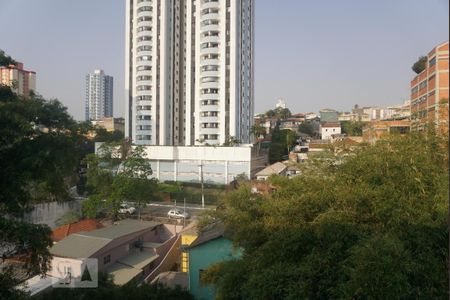 Casa à venda com 200m², 3 quartos e 3 vagas Casa à venda com 200m², 3 quartos e 3 vagasVista do Quarto 1