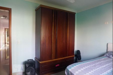 Casa à venda com 200m², 3 quartos e 3 vagas Casa à venda com 200m², 3 quartos e 3 vagasQuarto 1