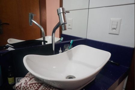 Casa à venda com 200m², 3 quartos e 3 vagas Casa à venda com 200m², 3 quartos e 3 vagasBanheiro Social