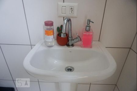 Casa à venda com 200m², 3 quartos e 3 vagas Casa à venda com 200m², 3 quartos e 3 vagasLavabo da Área Gourmet