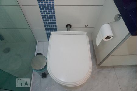 Casa à venda com 200m², 3 quartos e 3 vagas Casa à venda com 200m², 3 quartos e 3 vagasBanheiro da Suíte