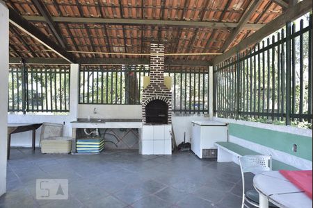 Apartamento para alugar com 65m², 2 quartos e 1 vagaÁrea comum - Churrasqueira