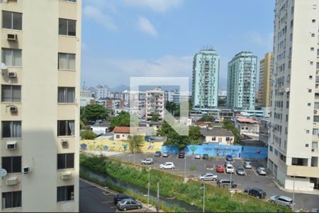 Vista da Sala de apartamento para alugar com 2 quartos, 65m² em Taquara, Rio de Janeiro