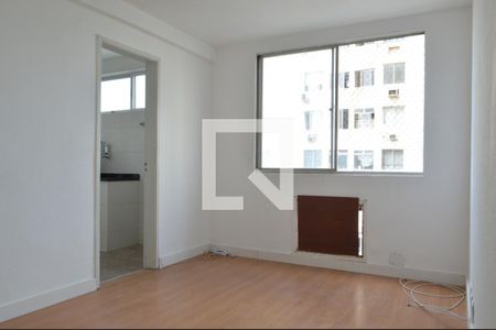 Sala de apartamento para alugar com 2 quartos, 65m² em Taquara, Rio de Janeiro