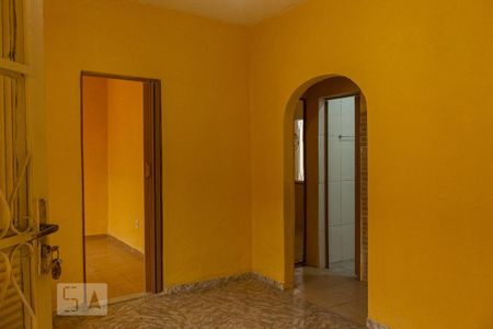 Casa para alugar com 85m², 2 quartos e sem vaga Casa para alugar com 85m², 2 quartos e sem vagaSala