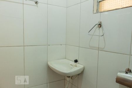 Casa para alugar com 85m², 2 quartos e sem vaga Casa para alugar com 85m², 2 quartos e sem vagaDetalhe do banheiro