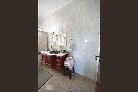Casa para alugar com 500m², 5 quartos e 3 vagasBanheiro 3