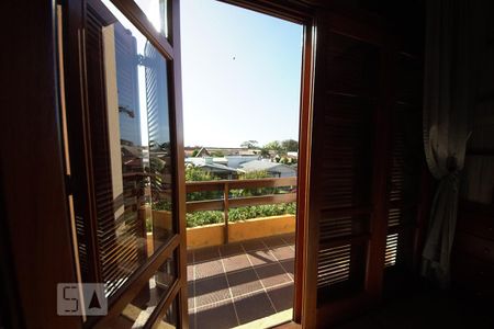 Casa para alugar com 500m², 5 quartos e 3 vagasSacada Quarto 1 Suíte