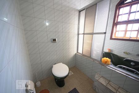 Casa para alugar com 500m², 5 quartos e 3 vagasBanheiro 3