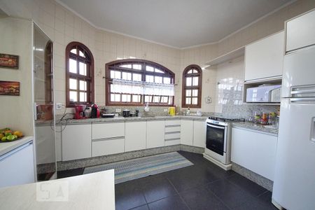 Casa para alugar com 500m², 5 quartos e 3 vagasCozinha