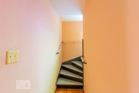 Escada para os quartos de apartamento à venda com 2 quartos, 150m² em Vila da Saúde, São Paulo