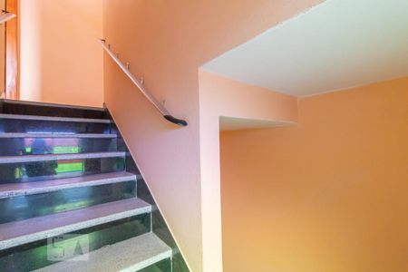 Apartamento à venda com 150m², 2 quartos e 2 vagasEscada para os quartos