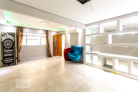 Sala de casa para alugar com 4 quartos, 135m² em Jardim Satélite, São Paulo