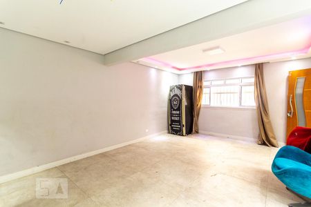 Sala de casa para alugar com 4 quartos, 135m² em Jardim Satélite, São Paulo