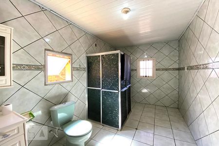 Casa à venda com 230m², 3 quartos e 5 vagasBanheiro da Suíte 2