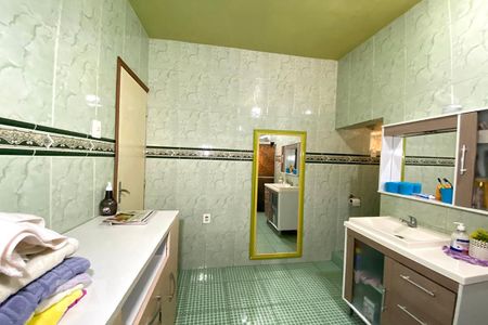 Casa à venda com 230m², 3 quartos e 5 vagasBanheiro da Suíte 