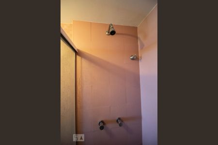 Apartamento para alugar com 100m², 2 quartos e 1 vaga Apartamento para alugar com 100m², 2 quartos e 1 vagaBanheiro da Suíte
