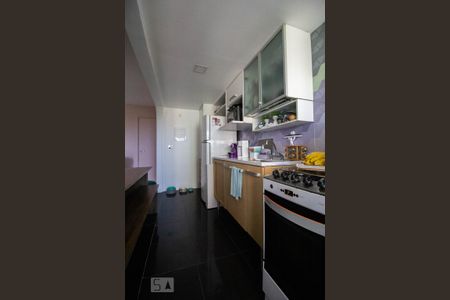 Apartamento para alugar com 100m², 2 quartos e 1 vaga Apartamento para alugar com 100m², 2 quartos e 1 vagaCozinha