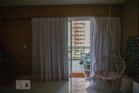 Sala de apartamento para alugar com 2 quartos, 99m² em Barra da Tijuca, Rio de Janeiro