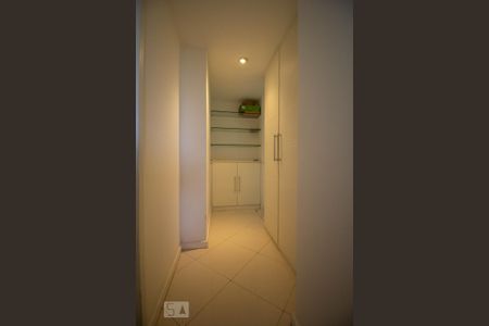 Apartamento para alugar com 100m², 2 quartos e 1 vaga Apartamento para alugar com 100m², 2 quartos e 1 vagaCorredor