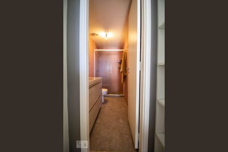 Apartamento para alugar com 100m², 2 quartos e 1 vaga Apartamento para alugar com 100m², 2 quartos e 1 vagaBanheiro da Suíte