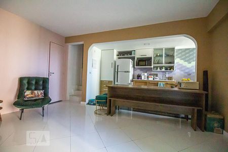 Sala de apartamento para alugar com 2 quartos, 99m² em Barra da Tijuca, Rio de Janeiro