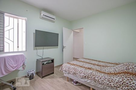 Casa à venda com 150m², 3 quartos e 3 vagas Casa à venda com 150m², 3 quartos e 3 vagasQuarto 2