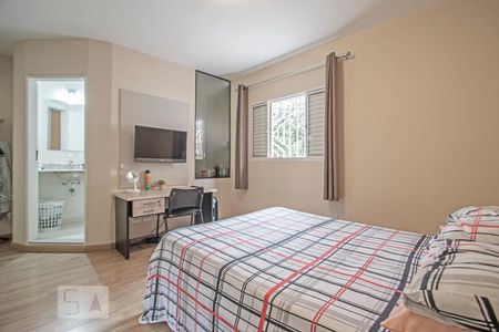 Casa à venda com 150m², 3 quartos e 3 vagas Casa à venda com 150m², 3 quartos e 3 vagasSuite