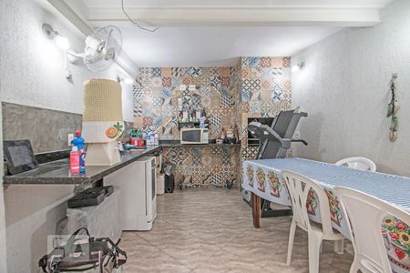 Casa à venda com 150m², 3 quartos e 3 vagas Casa à venda com 150m², 3 quartos e 3 vagasEspaço Gourmet