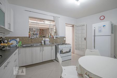 Casa à venda com 150m², 3 quartos e 3 vagas Casa à venda com 150m², 3 quartos e 3 vagasCozinha