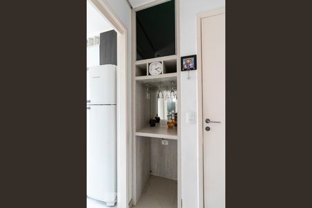 Sala - Adega de apartamento para alugar com 2 quartos, 45m² em Chácara Califórnia, São Paulo