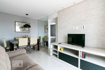Sala de apartamento para alugar com 2 quartos, 45m² em Chácara Califórnia, São Paulo