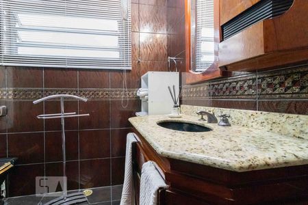 Casa à venda com 150m², 3 quartos e 2 vagasBanheiro Social