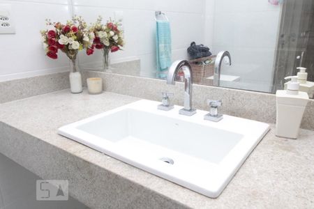 Apartamento à venda com 163m², 3 quartos e 1 vagaBanheiro do Quarto 2 - Suíte