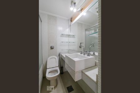 Apartamento à venda com 84m², 3 quartos e 1 vaga Apartamento à venda com 84m², 3 quartos e 1 vagaBanheiro da Suíte