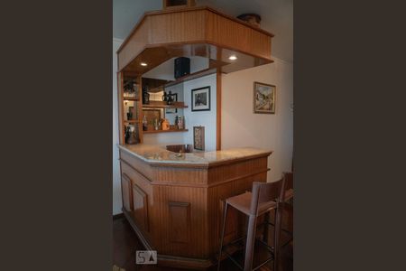 Apartamento à venda com 196m², 4 quartos e 2 vagasBar 